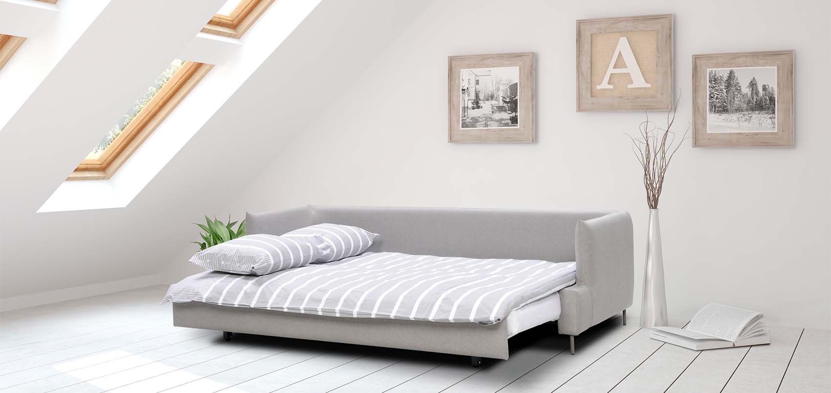 HT Collection - Como 210cm -vuodesohva avattuna ja pedattuna, vaalean harmaa kangasverhoilu