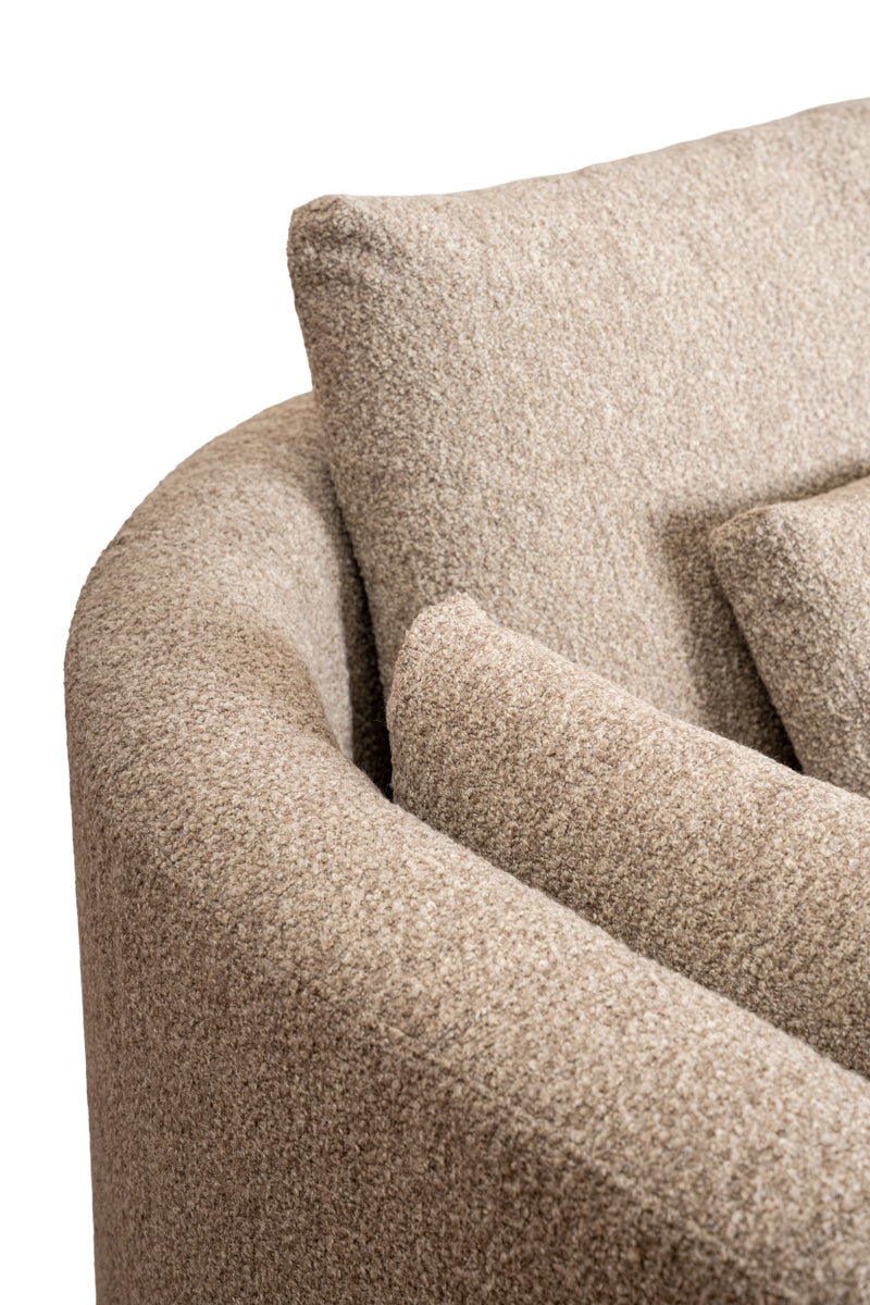 Rondo sohvan kaartuva takakulmayksityiskohta, pehmeä pyöreä muotokieli