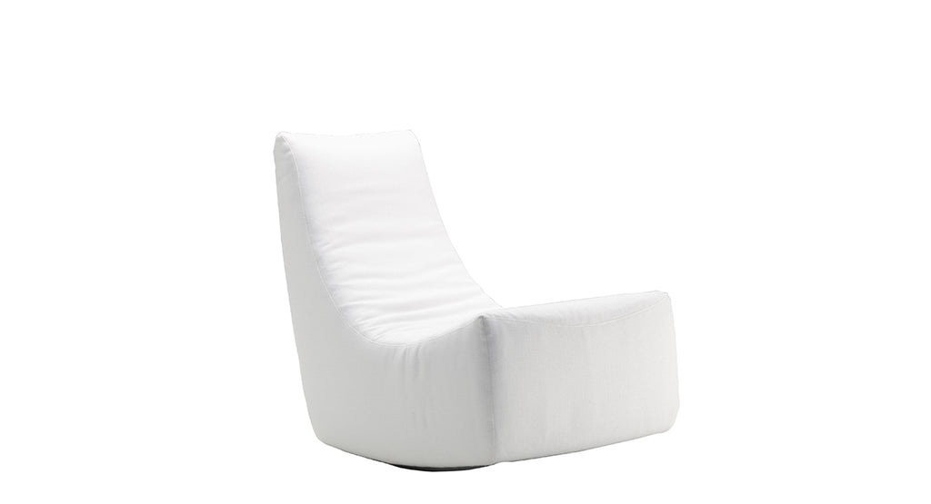 BALANS on säkkituolimainen kotimainen käsityönä valmistettu nojatuoli, jossa tamminen runko ja konepestävät kangaspäälliset