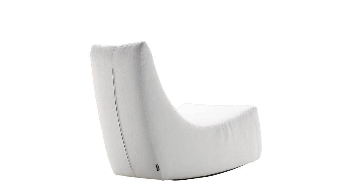 BALANS on säkkituolimainenKotimainen käsityönä valmistettu nojatuoli, jossa tamminen runko ja konepestävät kangaspäälliset